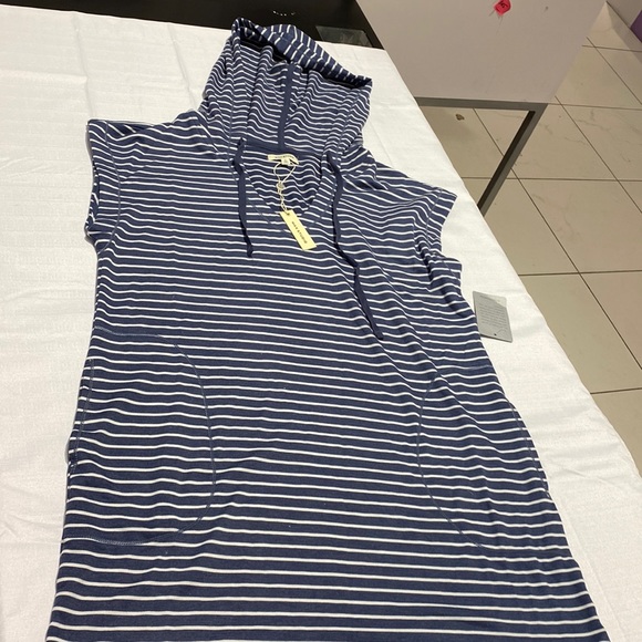 Max studio Striped Short Sleeve Hoodie Dress - NWT - Picture 3 of 4